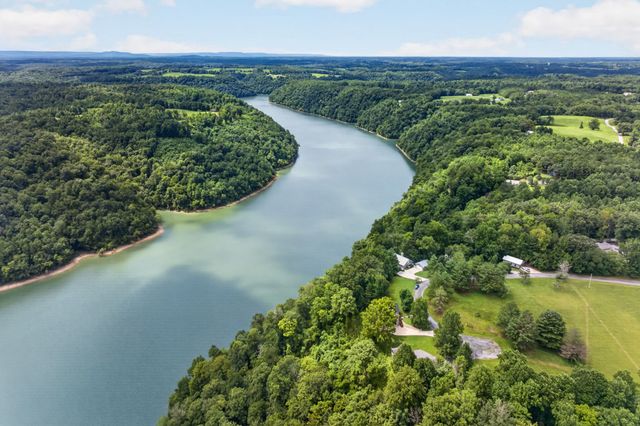 214 Fish Hook Dr, Smithville, TN 37166