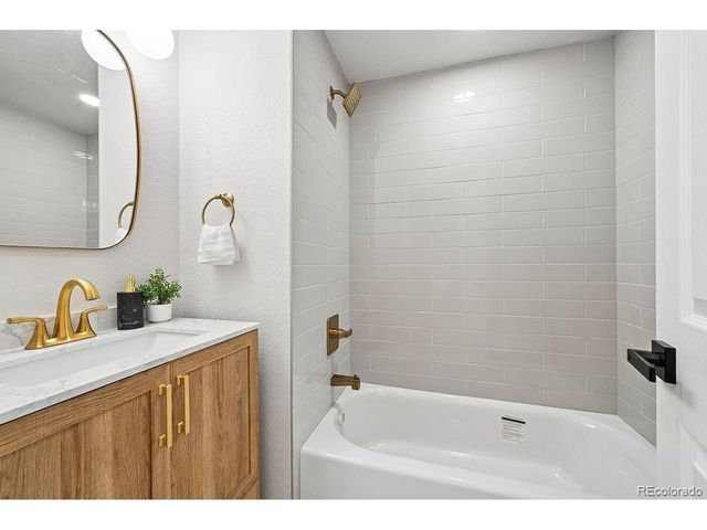 865 Nickel St, Broomfield, CO 80020