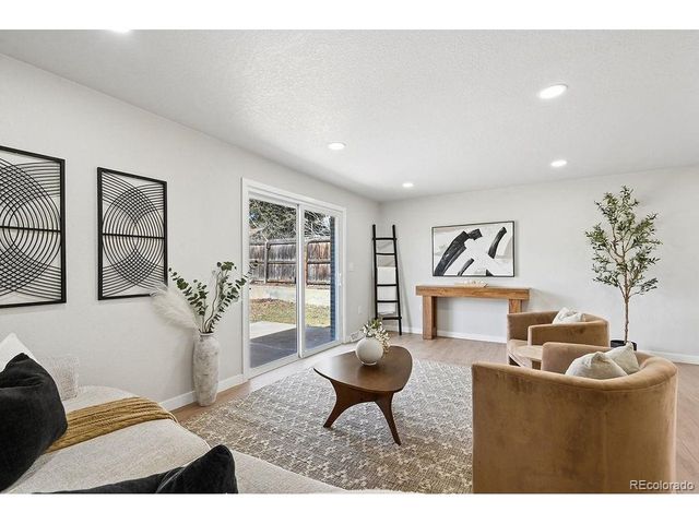 865 Nickel St, Broomfield, CO 80020