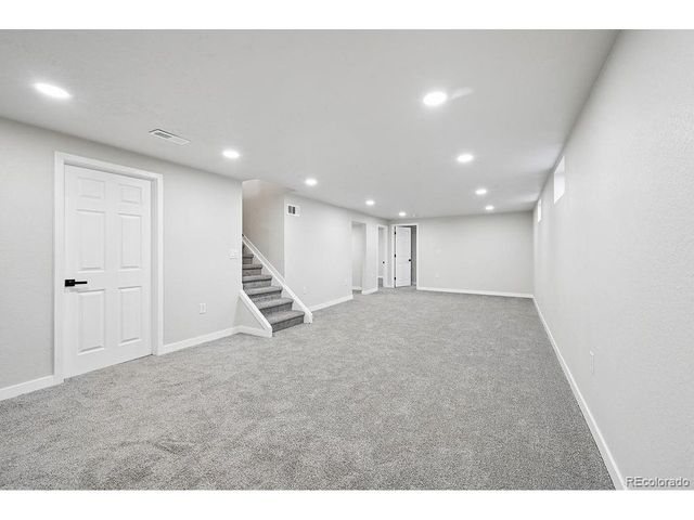 865 Nickel St, Broomfield, CO 80020