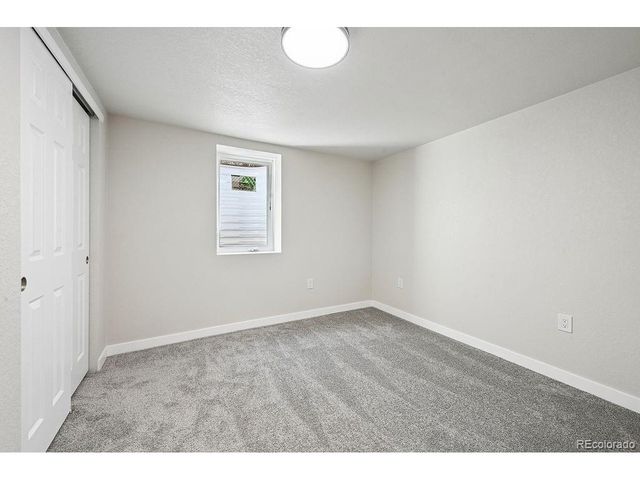 865 Nickel St, Broomfield, CO 80020