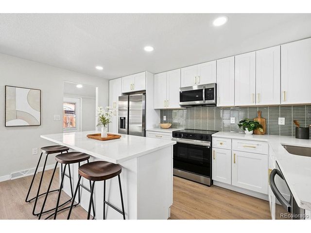 865 Nickel St, Broomfield, CO 80020