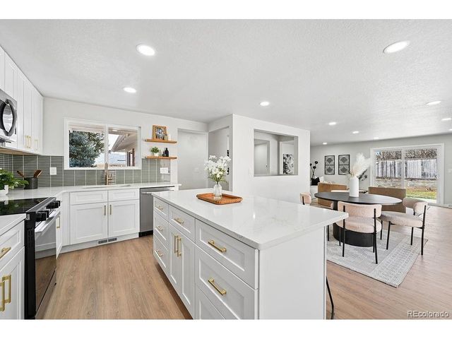 865 Nickel St, Broomfield, CO 80020