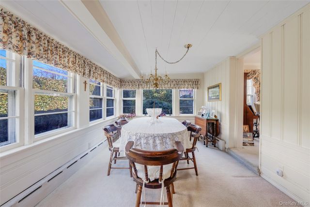 15 Seeley Court, Malverne, NY 11565