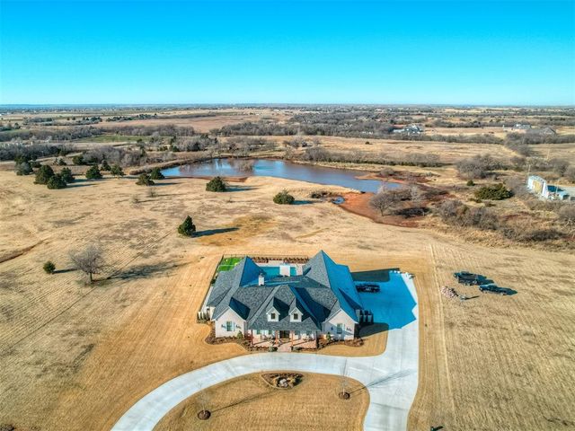 8565 NW 210th Road, Edmond, OK 73025