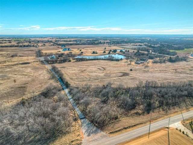 8565 NW 210th Road, Edmond, OK 73025