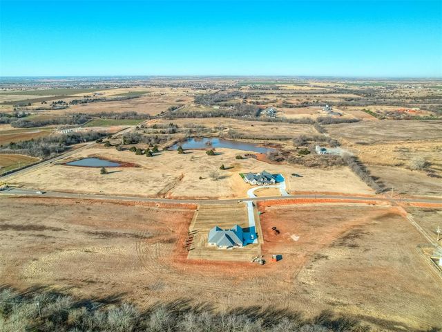 8565 NW 210th Road, Edmond, OK 73025
