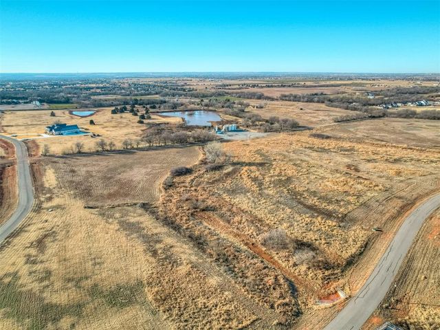 8565 NW 210th Road, Edmond, OK 73025
