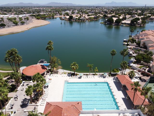 2109 E MALLARD Court, Gilbert, AZ 85234