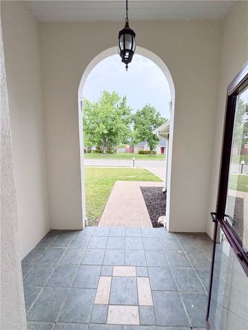 221 Colorado Avenue, Springdale, AR 72764