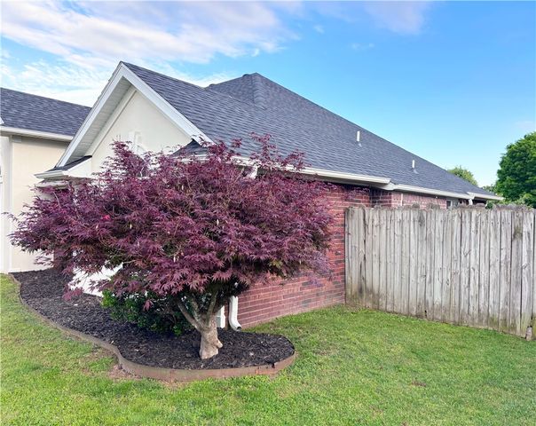 221 Colorado Avenue, Springdale, AR 72764