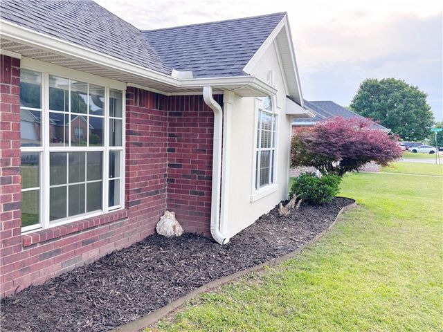 221 Colorado Avenue, Springdale, AR 72764