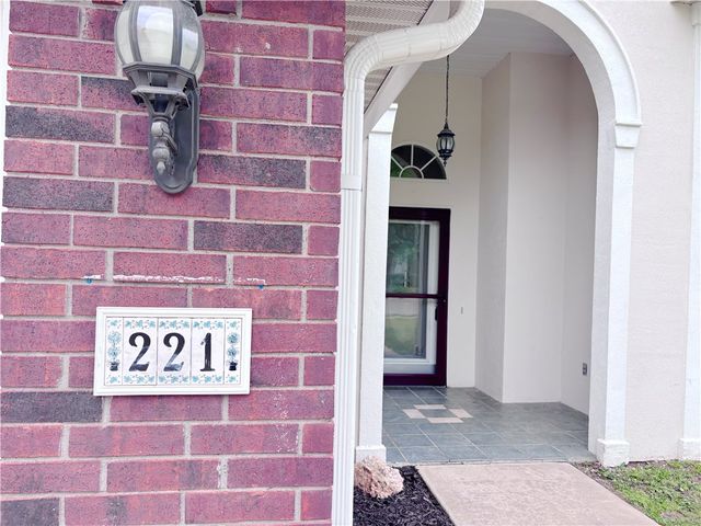 221 Colorado Avenue, Springdale, AR 72764