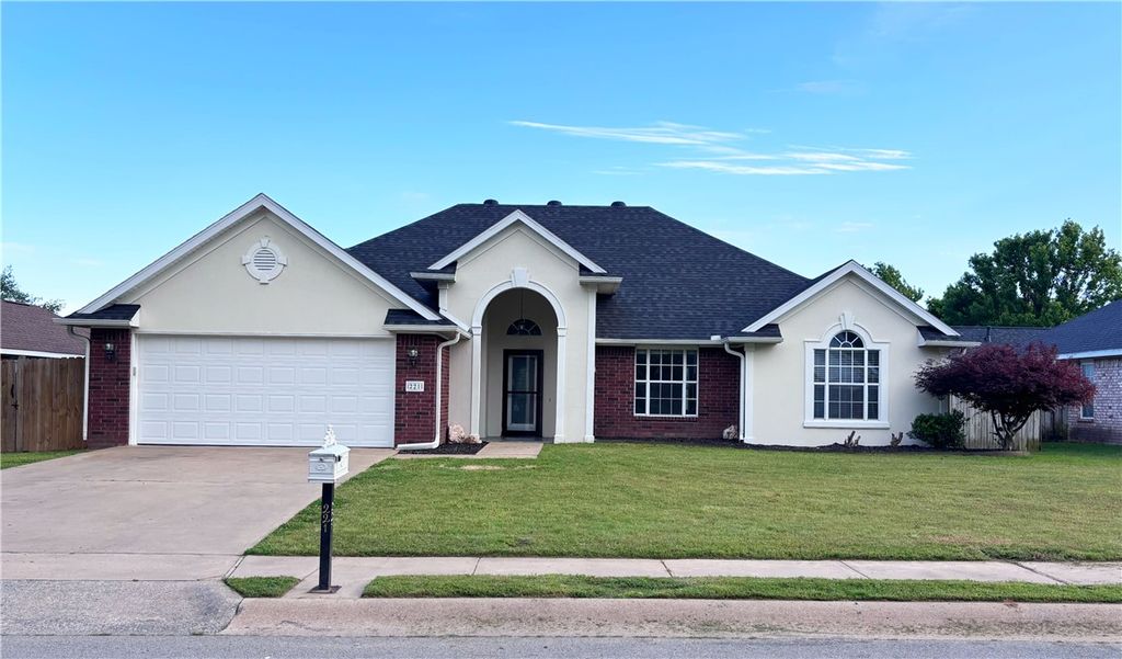 221 Colorado Avenue, Springdale, AR 72764