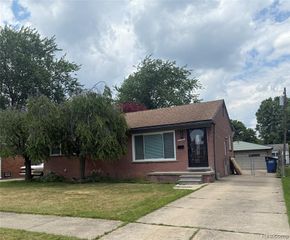 32720 Grandview Avenue, Westland, MI 48186