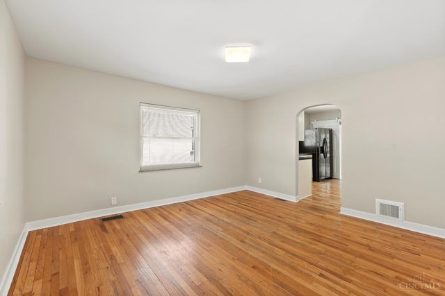 928 Oak Avenue, Wyoming, OH 45215