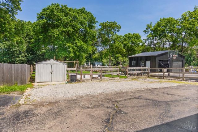 928 Oak Avenue, Wyoming, OH 45215
