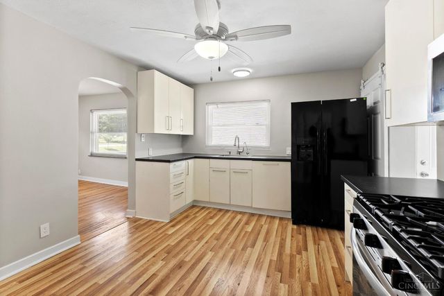 928 Oak Avenue, Wyoming, OH 45215