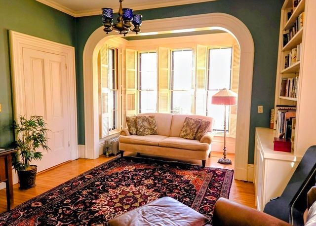 14 South St, Grafton, MA 01519