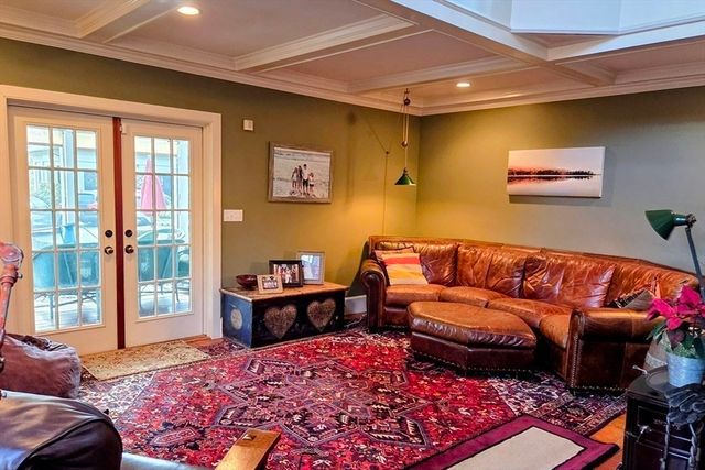 14 South St, Grafton, MA 01519
