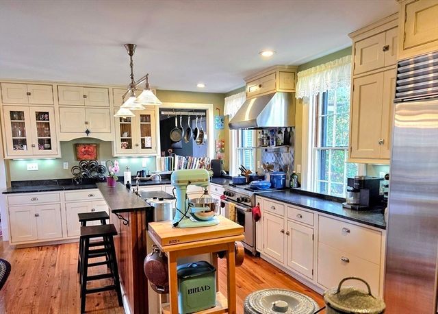 14 South St, Grafton, MA 01519