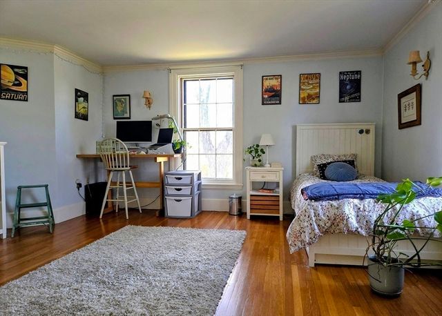 14 South St, Grafton, MA 01519