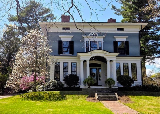 14 South St, Grafton, MA 01519