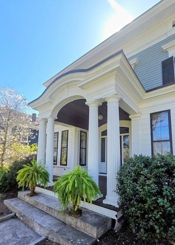 14 South St, Grafton, MA 01519