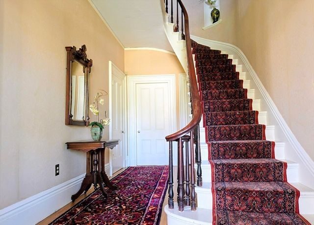 14 South St, Grafton, MA 01519