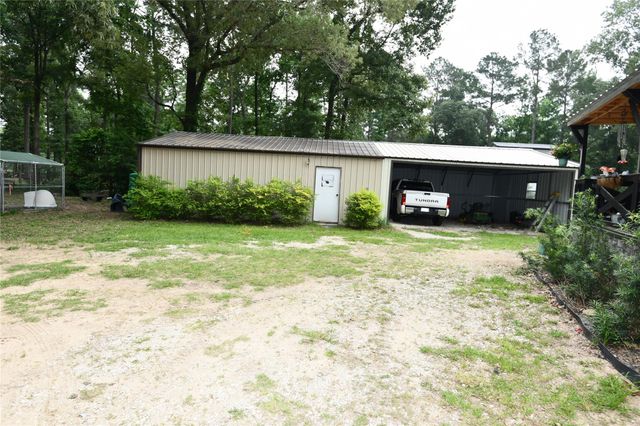 101 Pinewood Drive, Shepherd, TX 77371