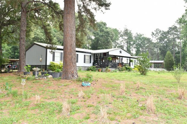 101 Pinewood Drive, Shepherd, TX 77371