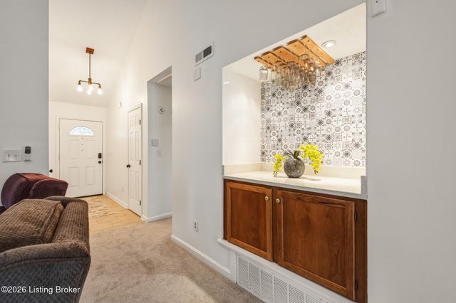 4015 Handley Ave, Louisville, KY 40218