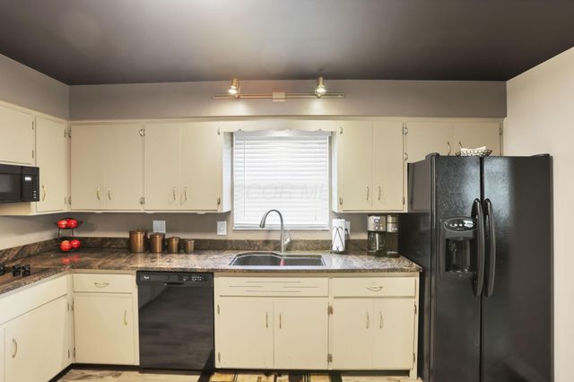 3572 Hazelton Etna Road, Alexandria, OH 43001