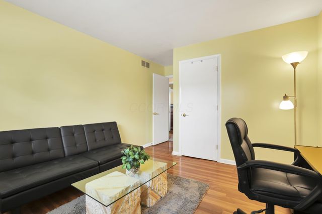 3572 Hazelton Etna Road, Alexandria, OH 43001