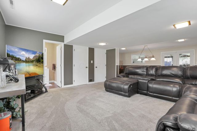 3572 Hazelton Etna Road, Alexandria, OH 43001