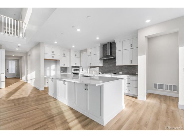 8770 Summerwalk Trl, Littleton, CO 80125