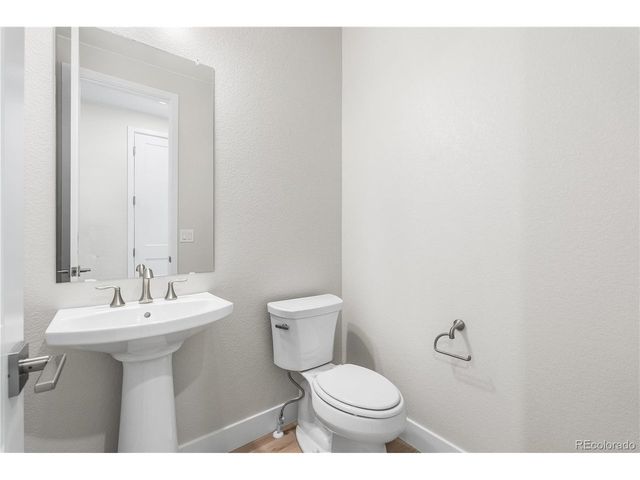 8770 Summerwalk Trl, Littleton, CO 80125