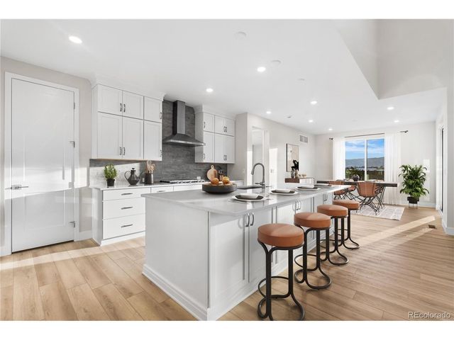 8770 Summerwalk Trl, Littleton, CO 80125