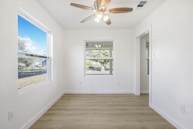 1913 N Lincoln Ave, Odessa, TX 79761