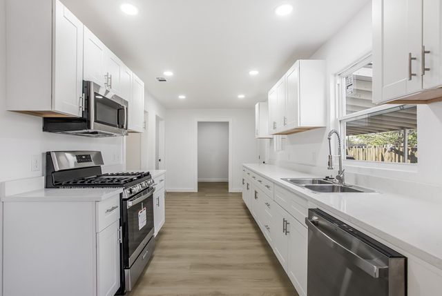 1913 N Lincoln Ave, Odessa, TX 79761