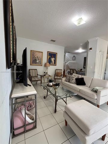 6920 NW 177th St Q101, Hialeah, FL 33015