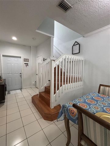 6920 NW 177th St Q101, Hialeah, FL 33015