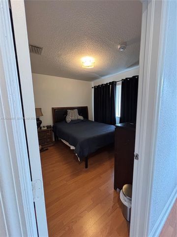 6920 NW 177th St Q101, Hialeah, FL 33015