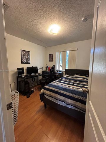 6920 NW 177th St Q101, Hialeah, FL 33015