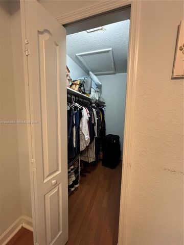 6920 NW 177th St Q101, Hialeah, FL 33015
