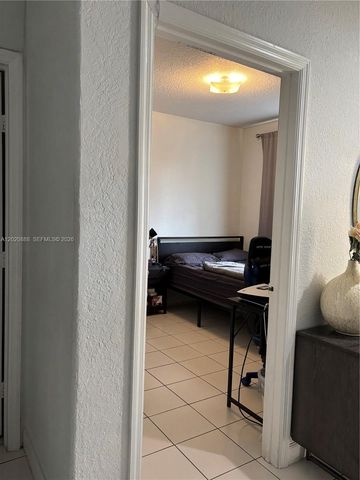 6920 NW 177th St Q101, Hialeah, FL 33015