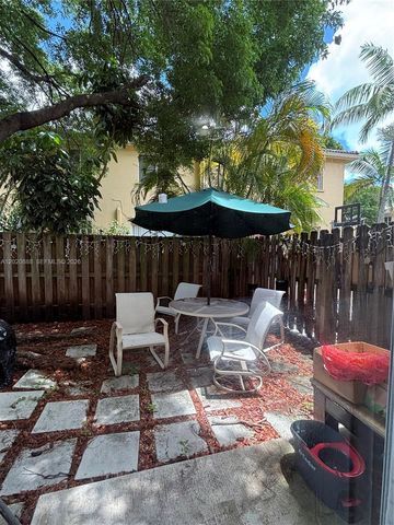 6920 NW 177th St Q101, Hialeah, FL 33015