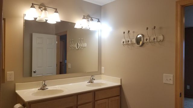 11749 Emery Village Drive N, Champlin, MN 55316
