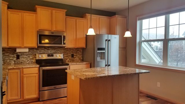 11749 Emery Village Drive N, Champlin, MN 55316