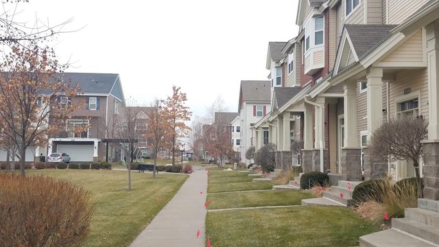 11749 Emery Village Drive N, Champlin, MN 55316